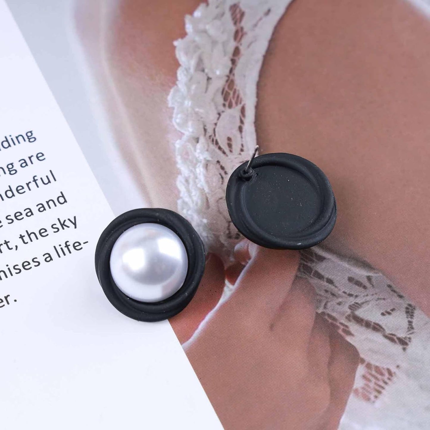 Vintage Mermaid Pearl Stud Earrings Half Pearl Earrings Black Enamel Circle Earrings Mermaid Stud Earrings Jewelry for Women and Girls