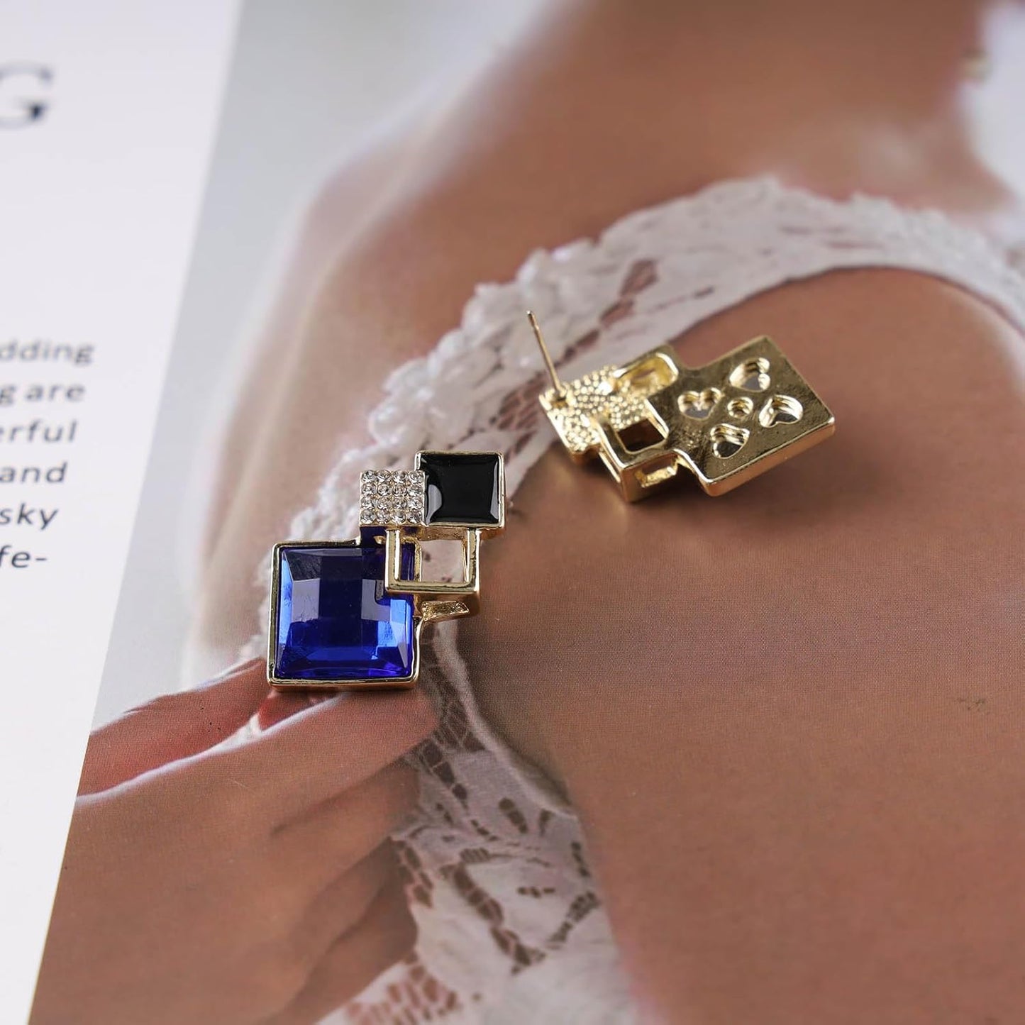 Vintage Crystal Square Drop Earrings Black Square Stud Earrings Gold Hollow Square Dangle Earrings Black Onyx Square Earrings Jewelry for Women