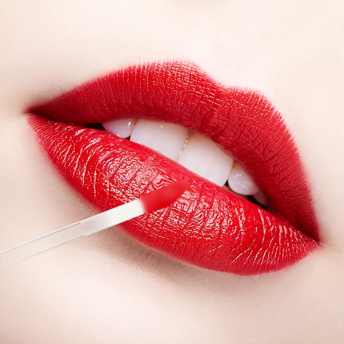 G2PLUS 200PCS Lip Gloss Applicators, Transparent Disposable Lip Brushes, Lipstick Gloss Wands Applicator Perfect Makeup Tool Kits