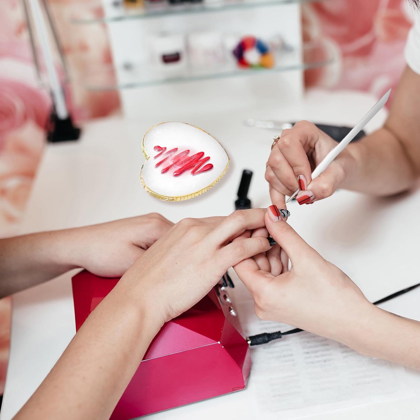 Resin Nail Art Palette, Polish Color Mixing Plate Gold Edge Nail Holder Nail Mixing Palette Mixing Tools Display Board Heart Shaped Color Makeup Foundation Cosmetic Mixing Tools (White)