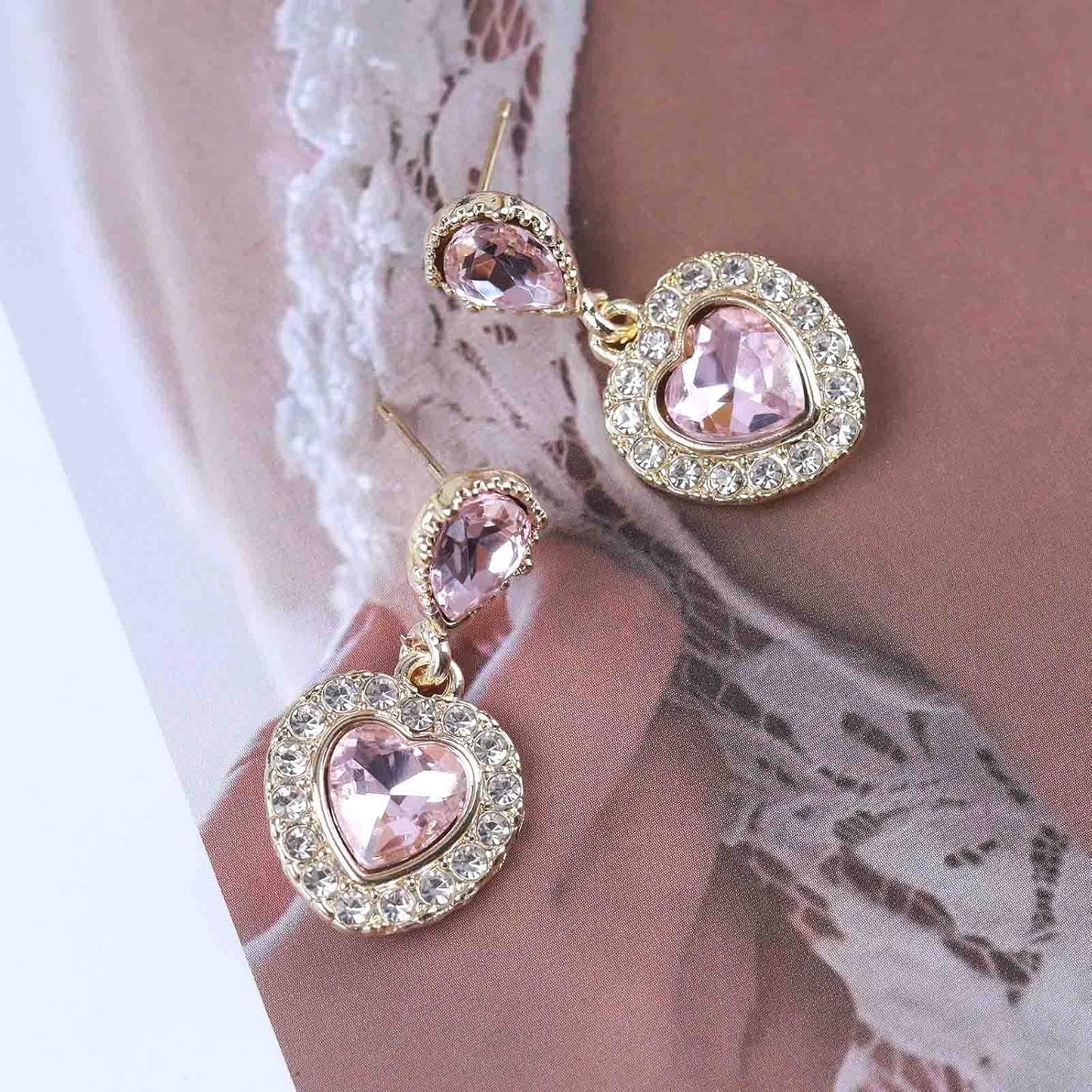 Vintage Emerald Heart Earrings Emerald Cz Teardrop Earrings Rhinestone Heart Drop Earrings Green Gemstone Stud Earrings Jewelry for Women(Green)