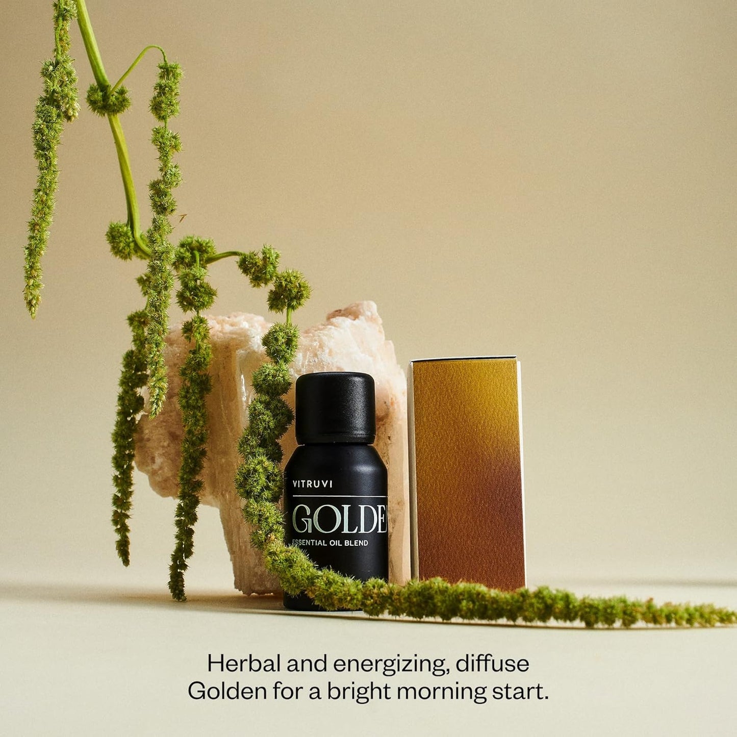 Vitruvi Golden Citrusy Essential Oil Blend with Grapefruit, Palmarosa, and Cinnamon Oil (0.5 Fl oz)